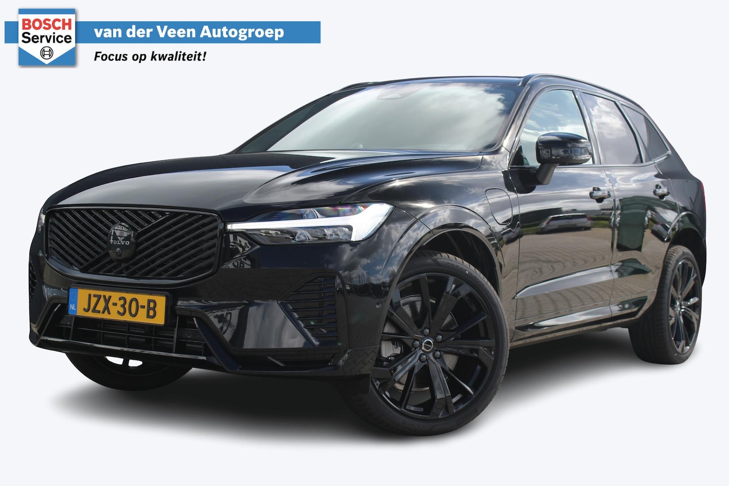 Volvo XC60 - 2.0 T6 Plug-in hybrid AWD Ultra Black Edition | 2 jaar fabrieks garantie | NIEUW! | Massag - AutoWereld.nl