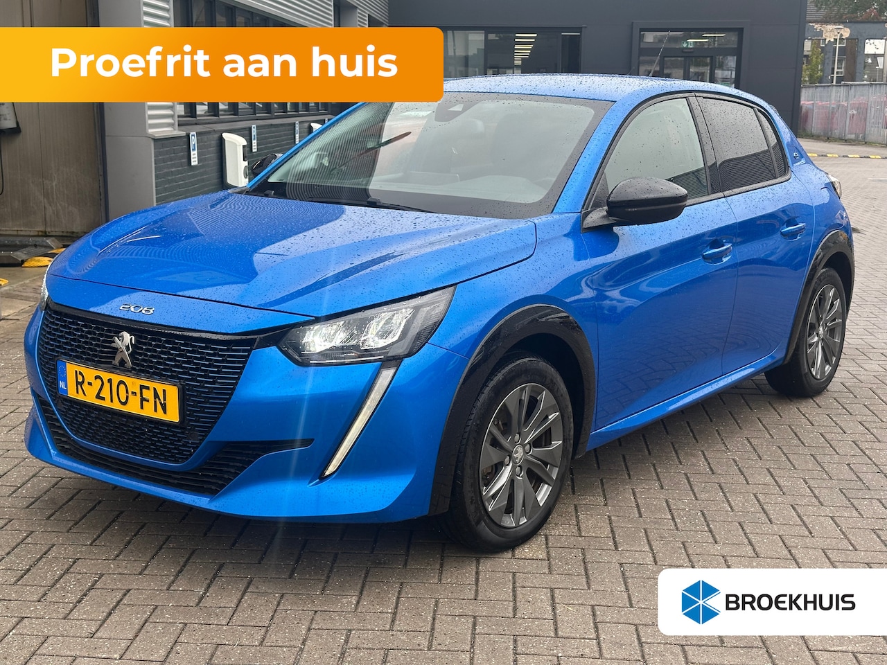 Peugeot e-208 - EV Allure 50 kWh Camera | Stoelverwarming | Carplay | Climate | 16" Lichtmetaal | Cruise | - AutoWereld.nl