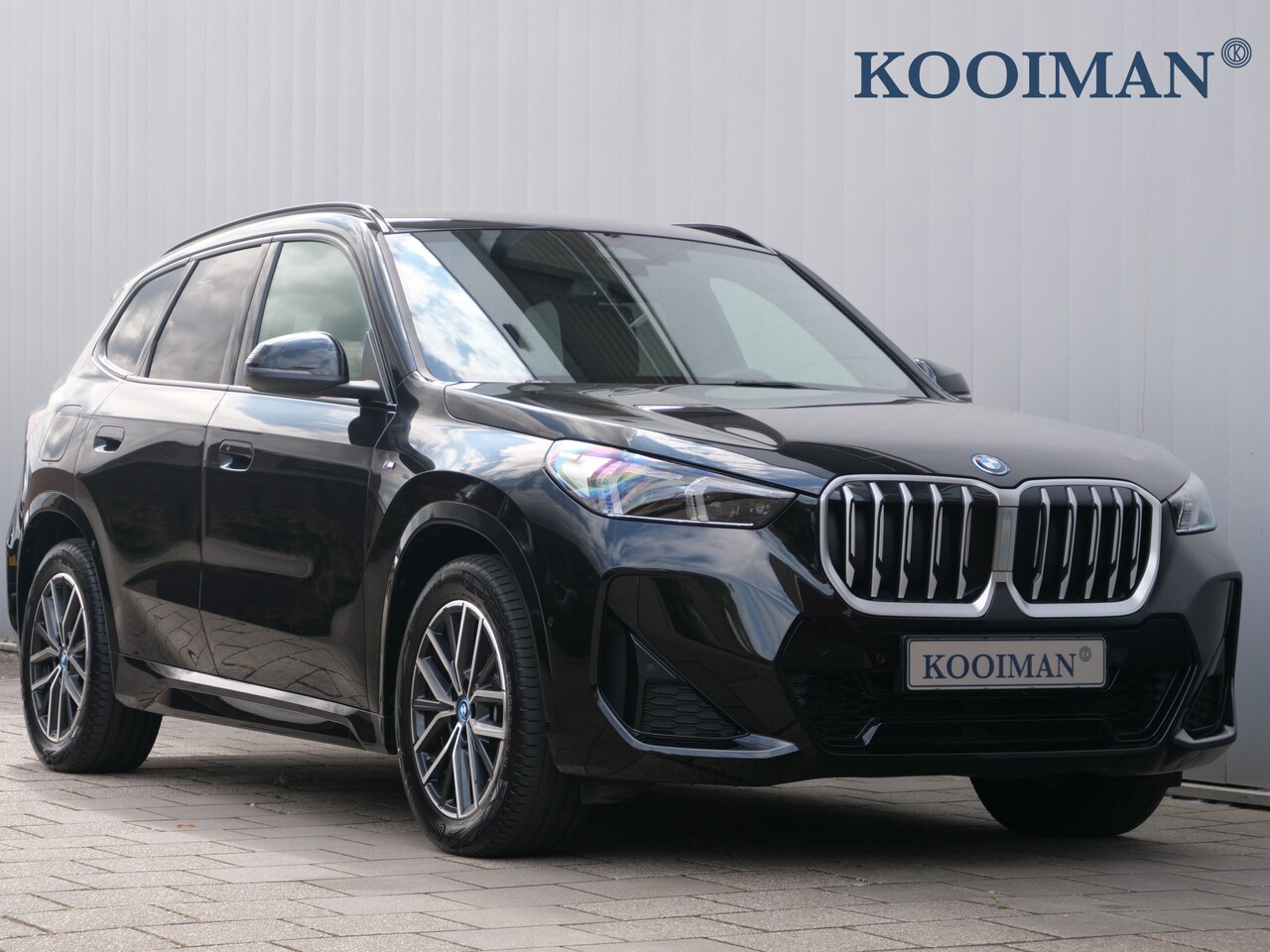 BMW X1 - xDrive25e M-Sport 245 Pk Automaat Navi / DAB / Apple Carplay / Camera / Stoelverwarming - AutoWereld.nl