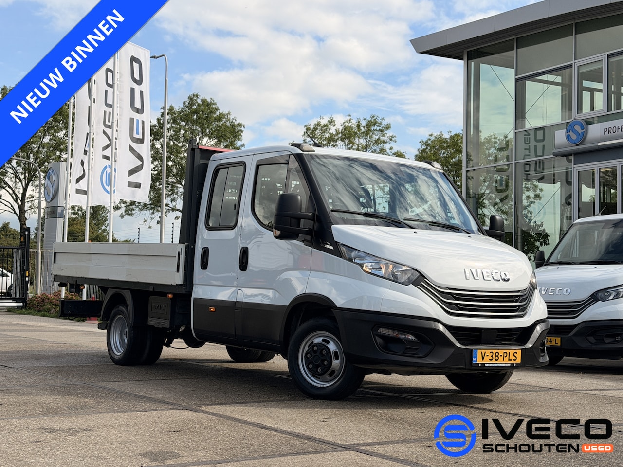 Iveco Daily - 35C14H A8 2.3L 140pl W4100 | Dubbele cabine | Automaat | Dubbellucht | Climate control | A - AutoWereld.nl