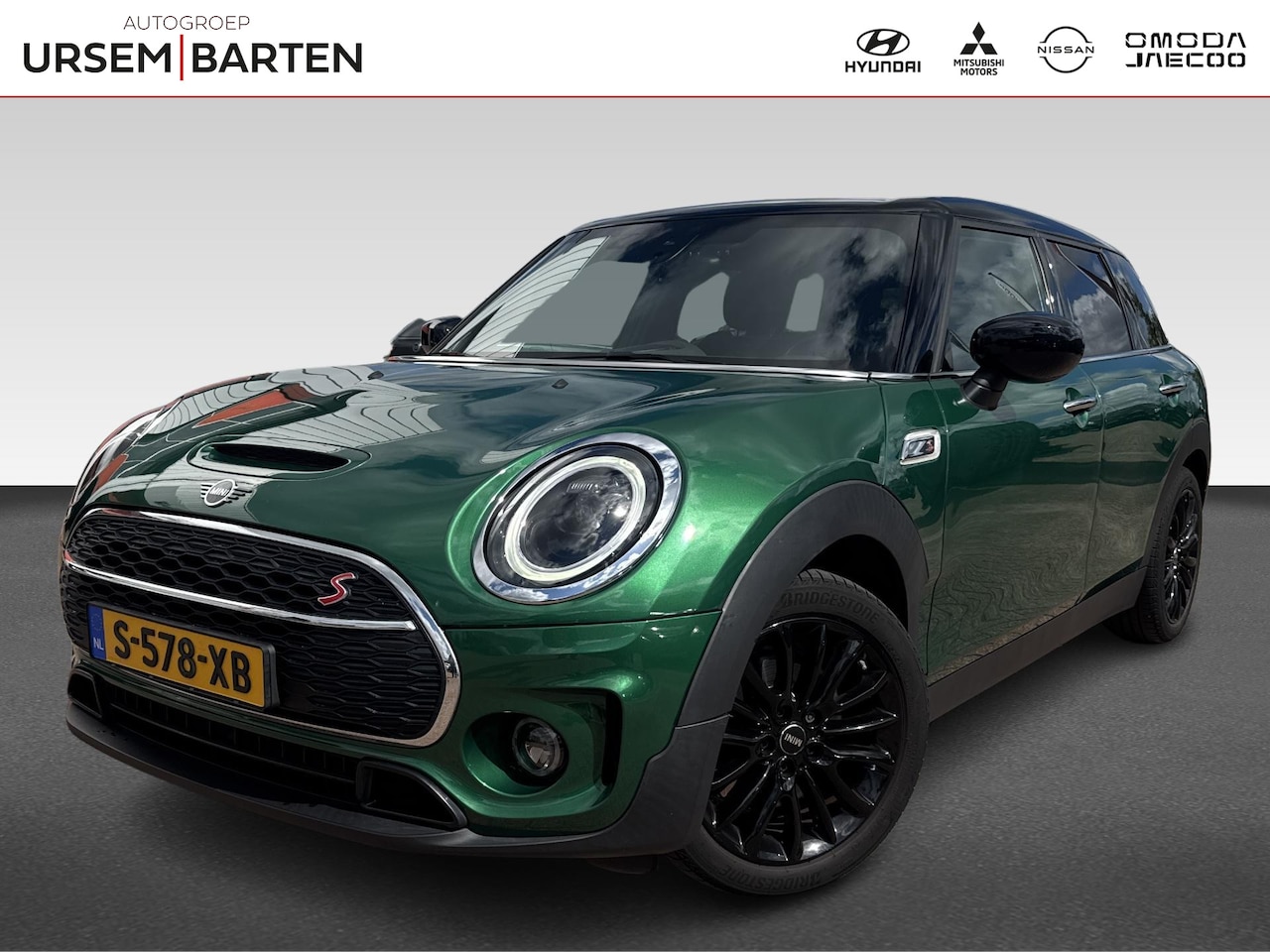 MINI Clubman - 2.0 Cooper S Classic | Achteruitrijcamera | Afwijkende dakkleur | Airco (automatisch) - AutoWereld.nl