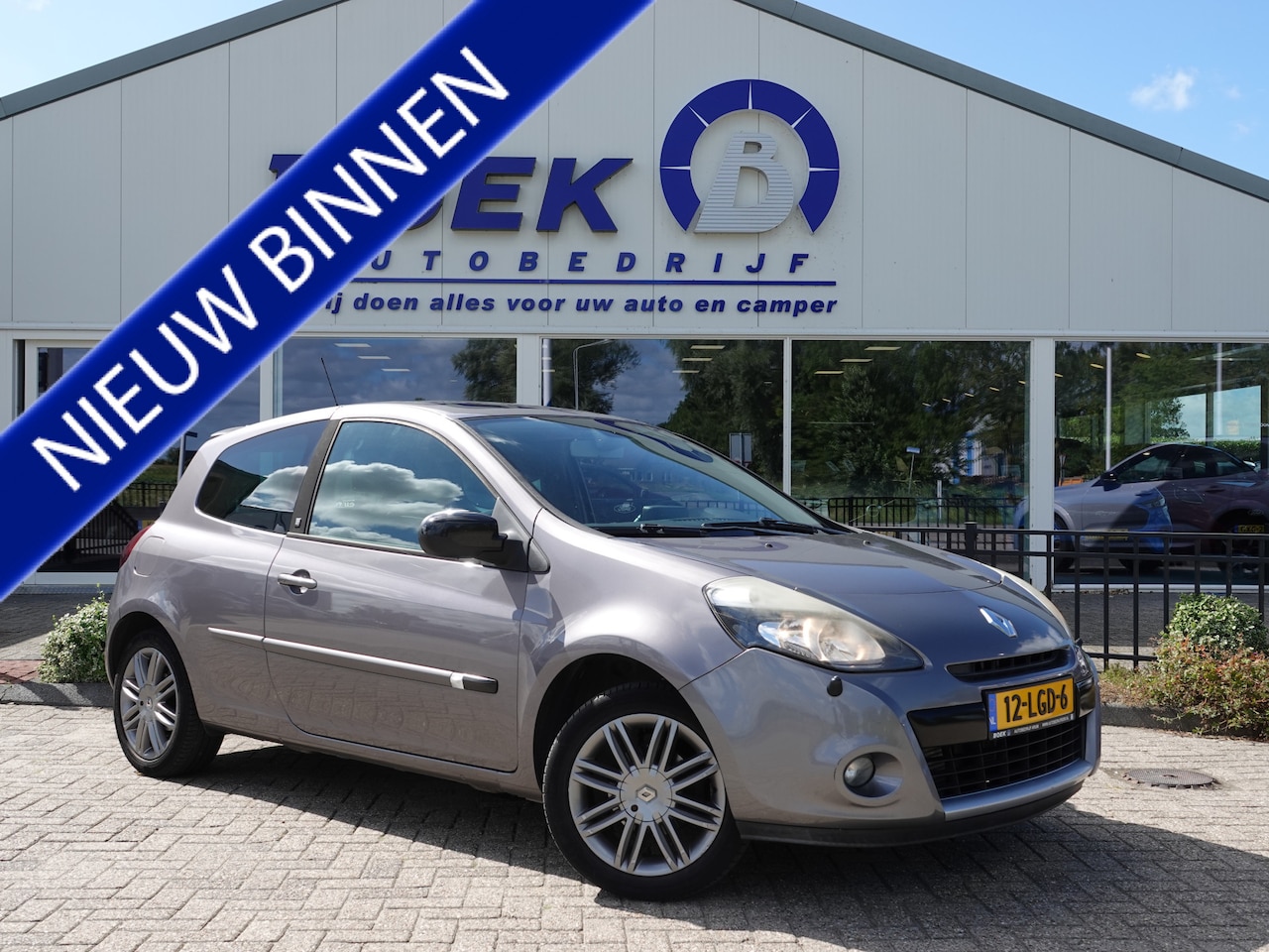 Renault Clio - 1.2 TCe 20th Anniversary NETTE AUTO | PANO | AIRCO | LMV | CRUISE - AutoWereld.nl