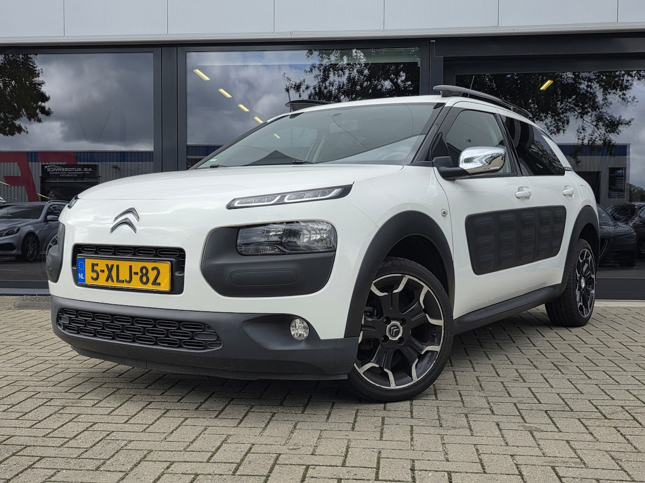 Citroën C4 Cactus - 1.2 VTi Feel + LM VELGEN + LEDER PAKKET + NAVI + CRUISE - AutoWereld.nl