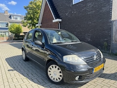 Citroën C3 - 1.4 Autom Clima Cruise Lage Km