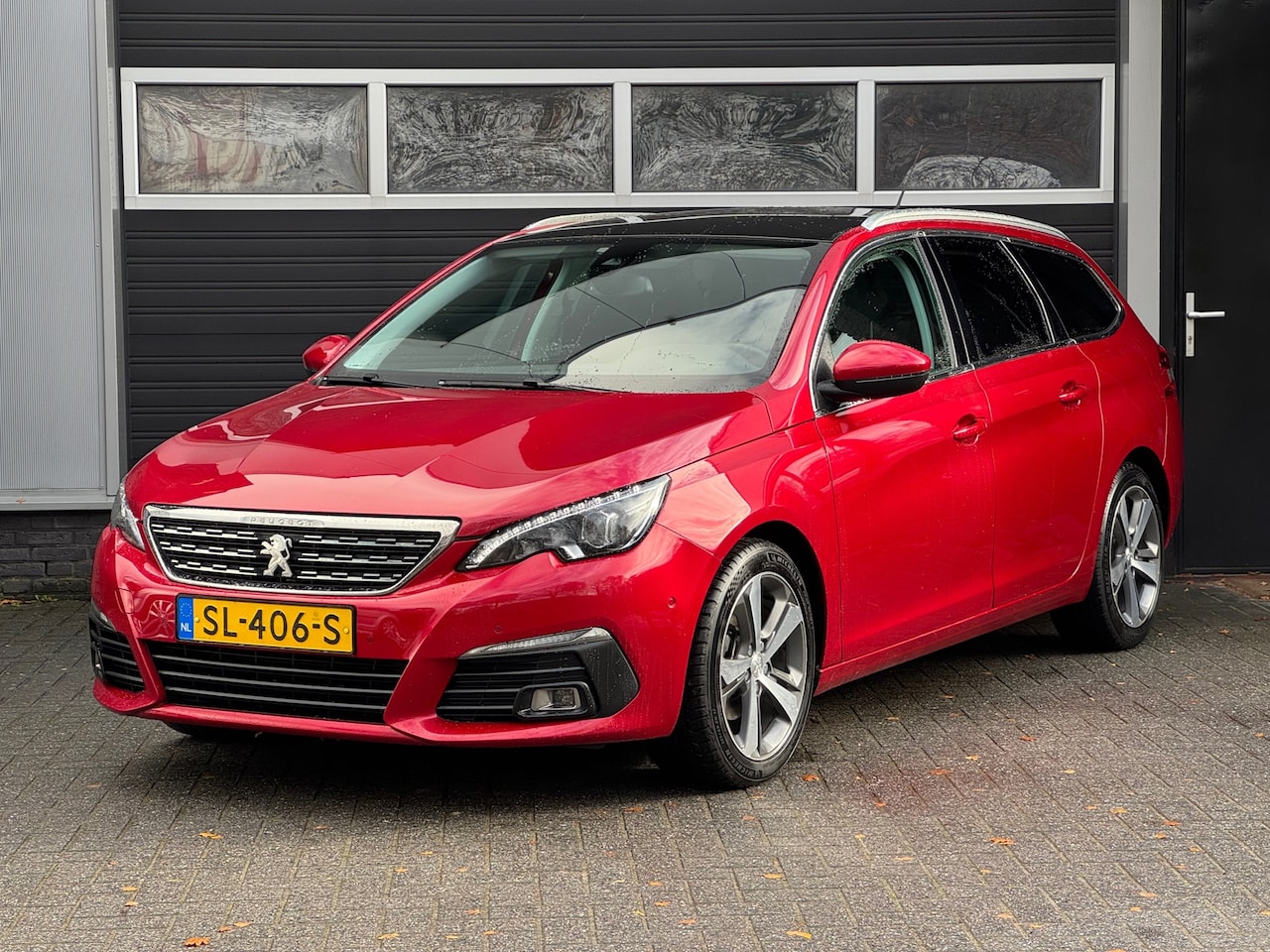 Peugeot 308 SW - 1.6 BlueHDI Blue Lease Premium EXPORT PRIJS 360 Camera, Pano, Keyless, Navi, Cruise, Clima - AutoWereld.nl
