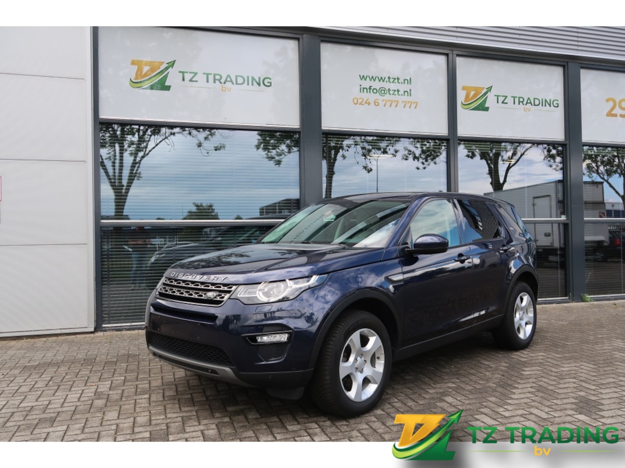Land Rover Discovery Sport - SE 2.0 Td 150 pk (Prijs zonder NL kenteken) - AutoWereld.nl