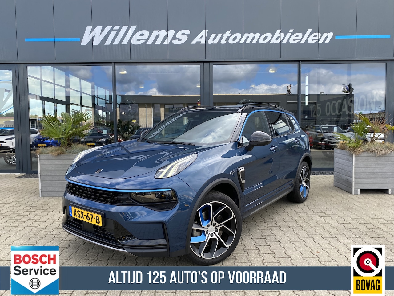 Lynk & Co 01 - 1.5 Zwarte Hemel, App-Connect, 360' Camera & Panoramadak Verkoopprijs = Inclusief Trekhaak - AutoWereld.nl