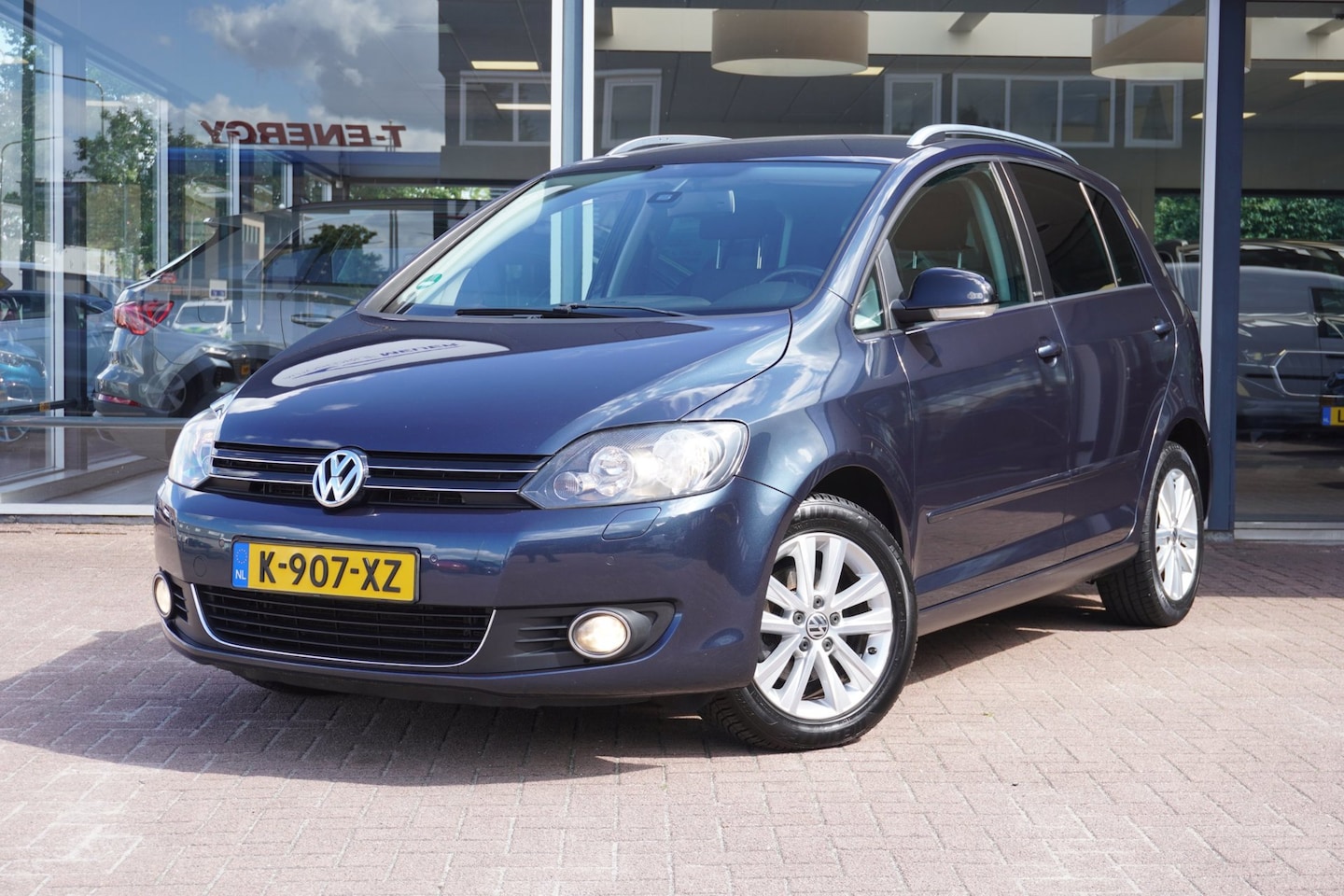 Volkswagen Golf Plus - 1.2 TSI Comfortline BlueMotion | Handgeschakeld | Airco | Elek. pakket | Hoge instap | Inr - AutoWereld.nl