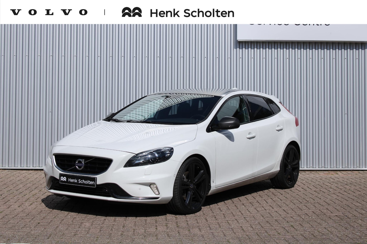 Volvo V40 - 2.0 T5 Carbon Edition | Dealeronderhouden |Harman/Kardon Audio | Achteruitrijcamera | DAB+ - AutoWereld.nl