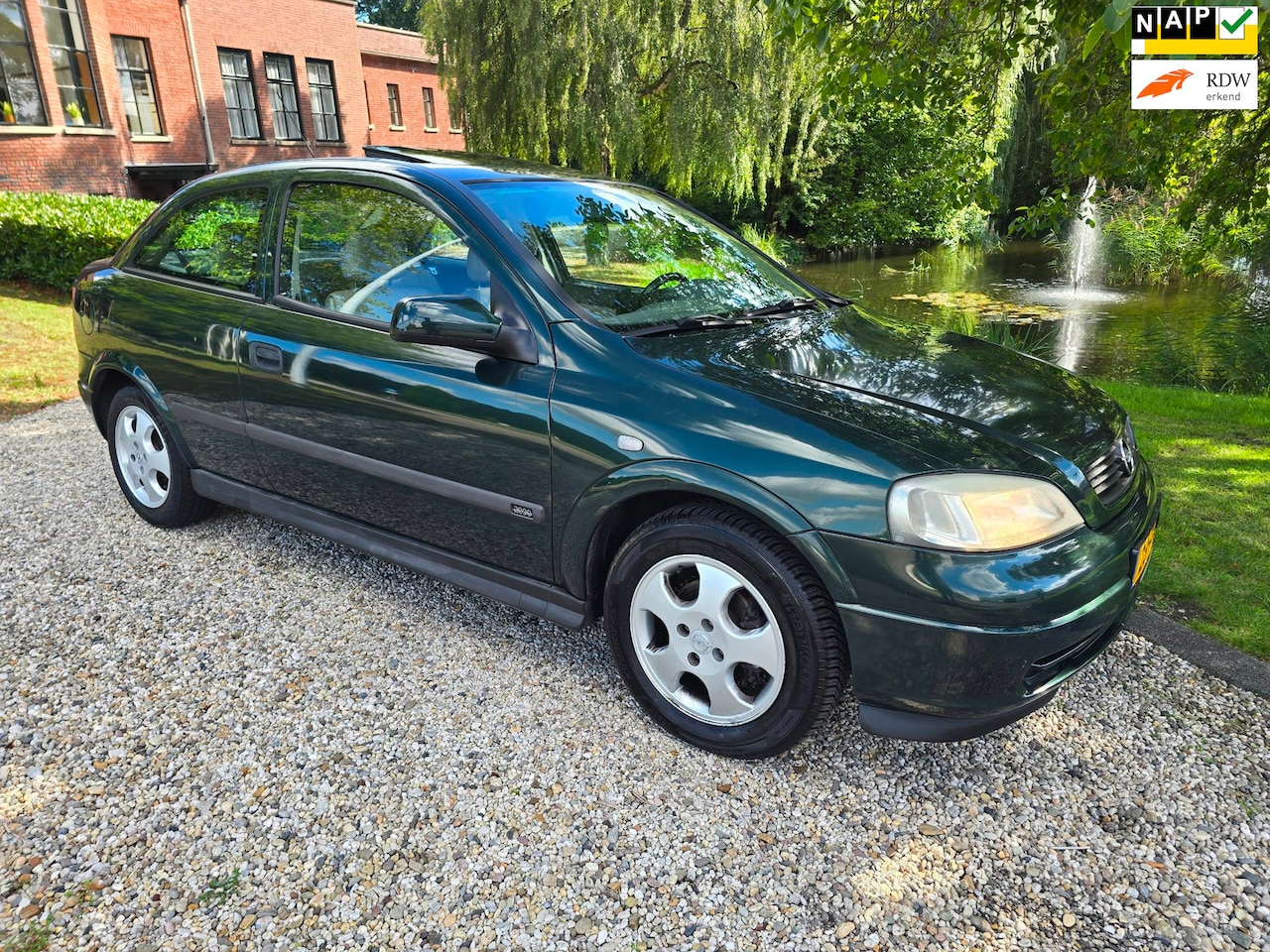 Opel Astra - 1.6-16V Sport AIRCO/dak/LEER - AutoWereld.nl