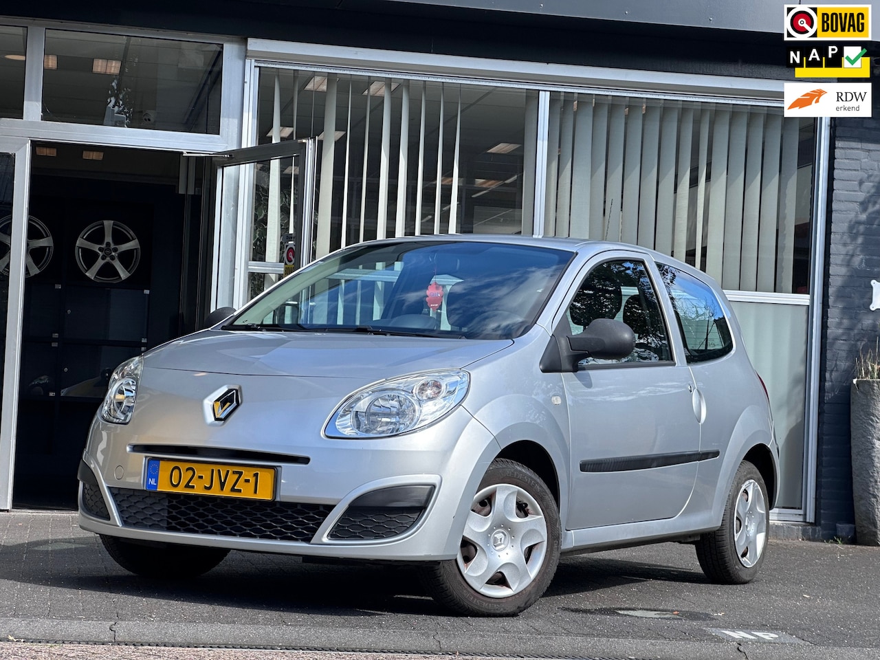 Renault Twingo - 1.2 Authentique ORG NL / AIRCO / ELEKT RAMEN / NAP - AutoWereld.nl