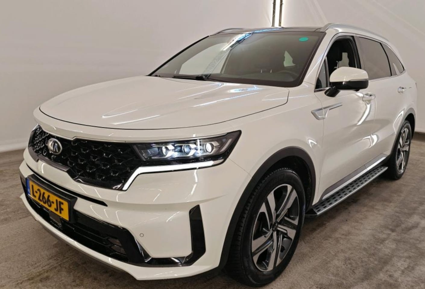 Kia Sorento - 1.6 T-GDi Plug-in Hybrid 4WD ExecutiveLine 7p. 1.6 T-GDI Plug-in Hybrid 4WD ExecutiveLine 7p. - AutoWereld.nl