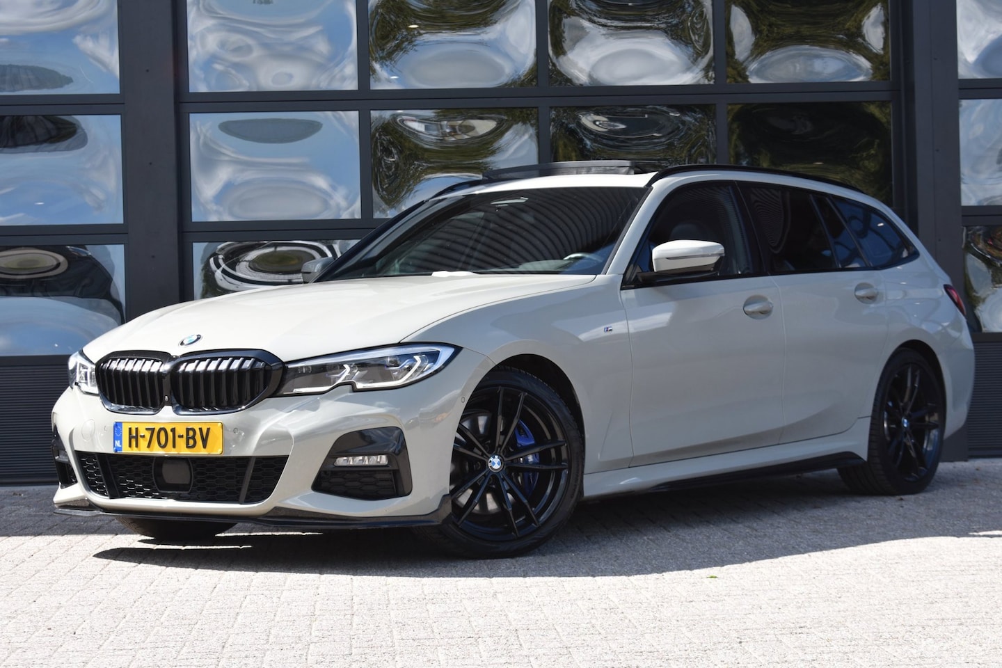 BMW 3-serie Touring - 330d xDrive High Executive '20 Laser Light Pano Clima Navi Cruise Inruil mogelijk - AutoWereld.nl