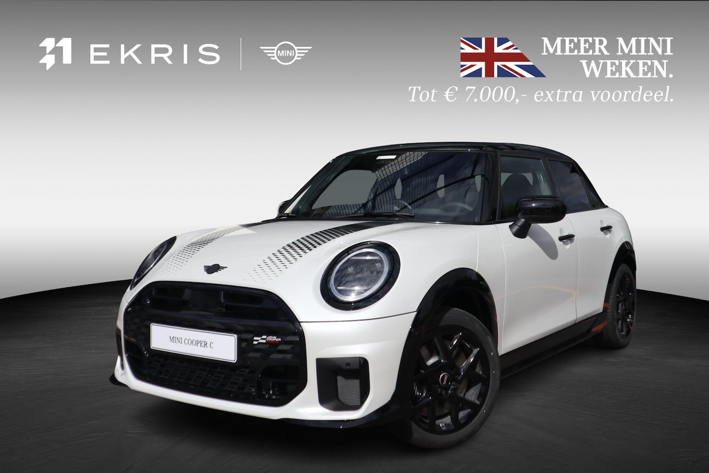 MINI 5-Deurs - Cooper C John Cooper Works M | Panorama Dak | Premium Sportstoelen | Sportstuur - AutoWereld.nl