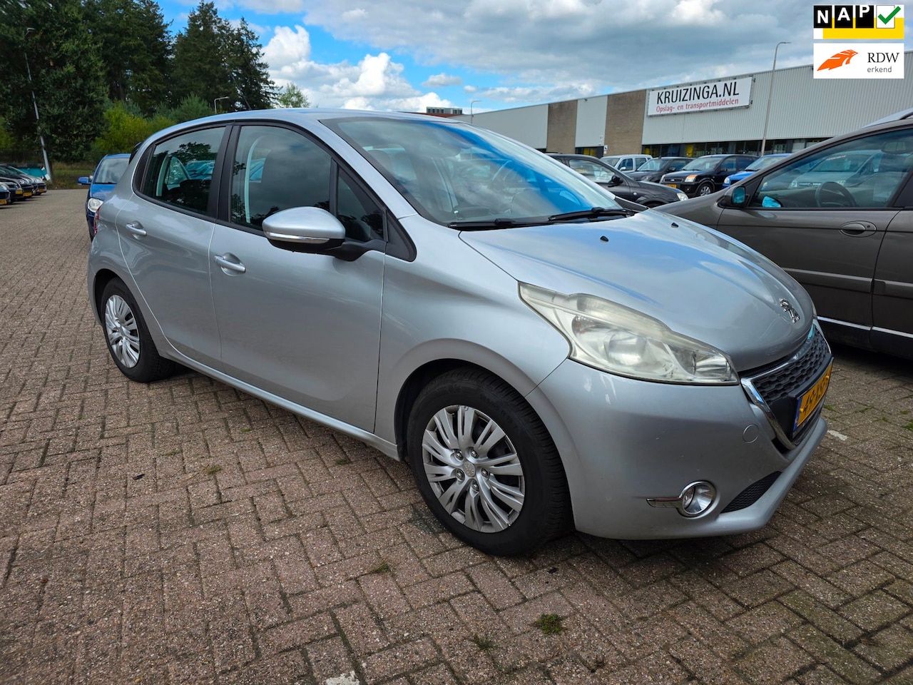 Peugeot 208 - 1.2 VTi Access 5-deurs AIRCO/cruise - AutoWereld.nl