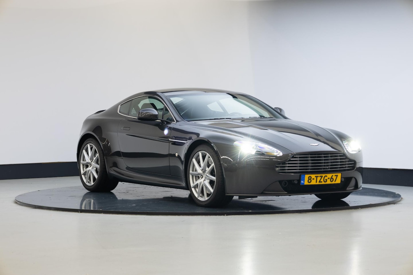 Aston Martin V8 Vantage - 4.7 V8 4.7 V8 - AutoWereld.nl