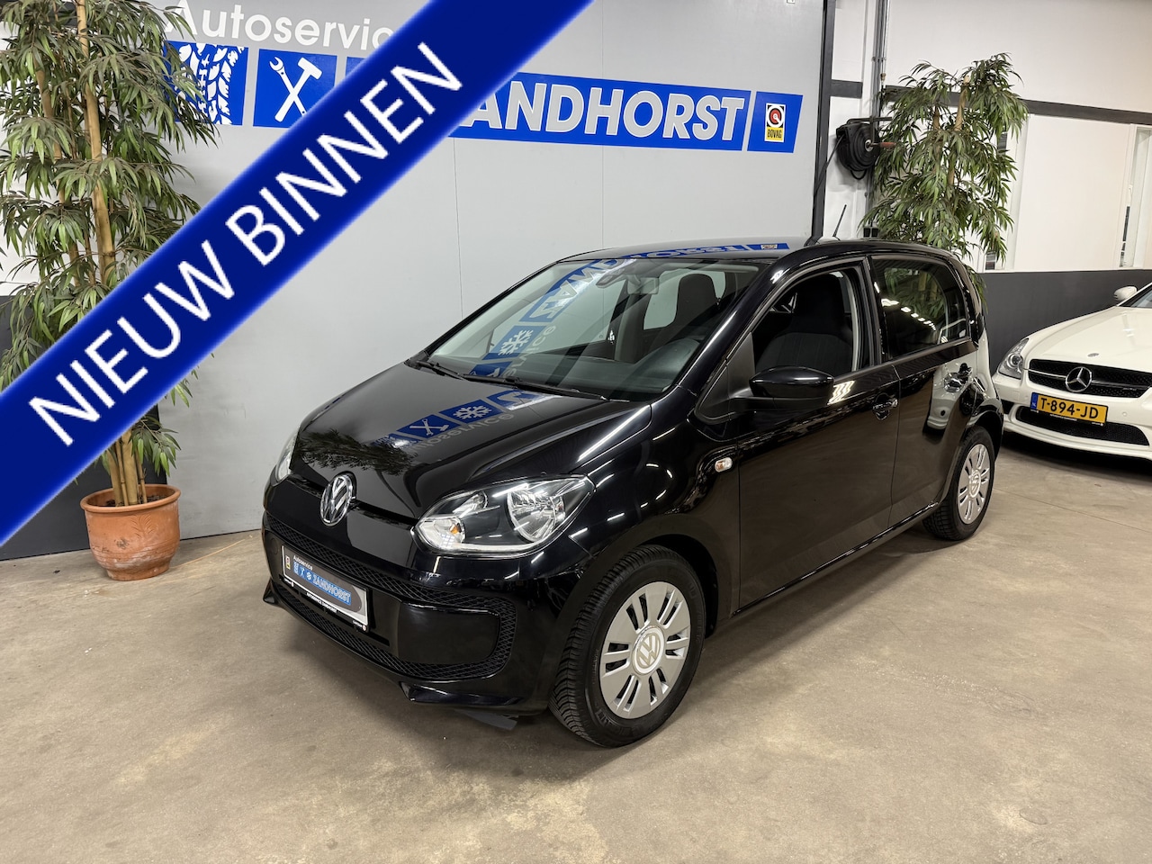 Volkswagen Up! - 1.0 move up! BlueMotion // Airco // El. Ramen - AutoWereld.nl