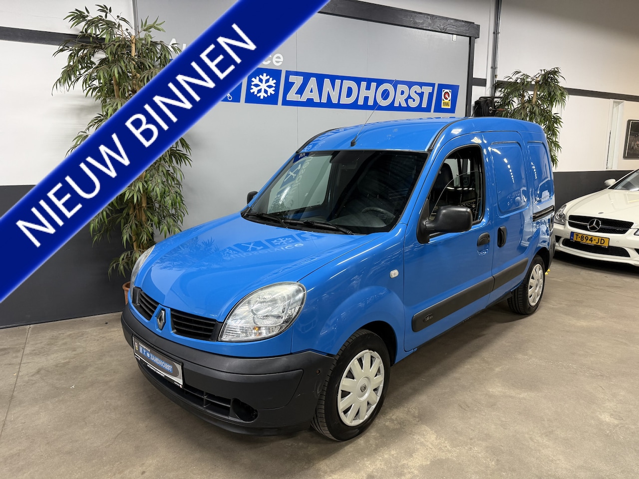 Renault Kangoo Express - 1.6-16V Grand Comfort // APK tot 29-06-2027!!! - AutoWereld.nl