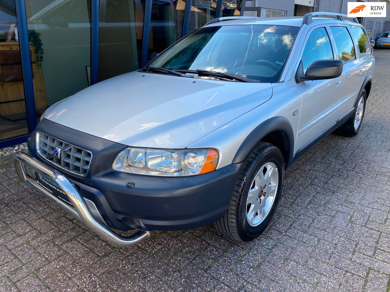 Volvo XC70 - 2.5 T Kinetic 4WD Automaat - AutoWereld.nl