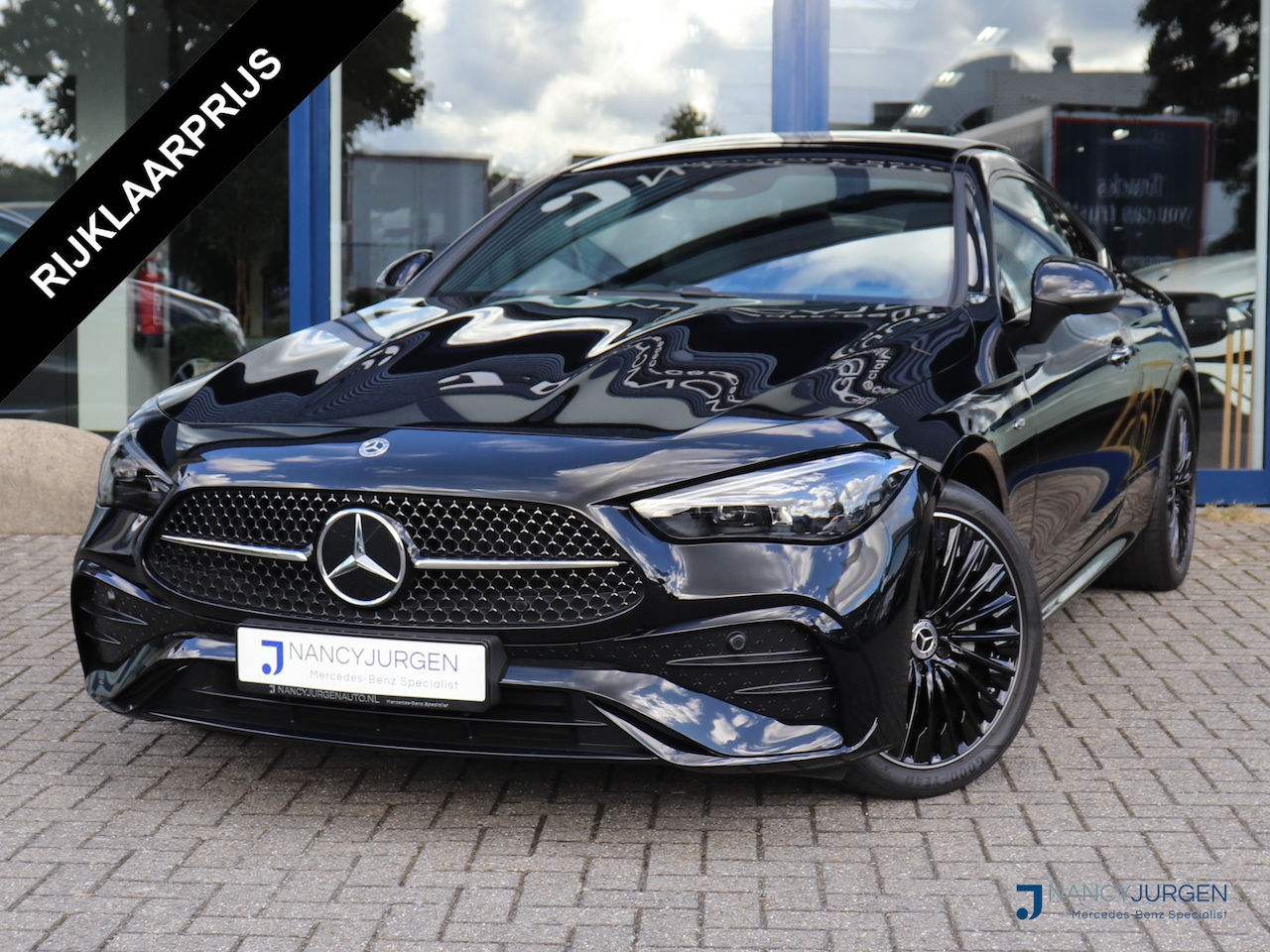 Mercedes-Benz CLE Coupé - 300 e AMG | Pano Dak | Night | Burmester | Memory | Ambiente Verl. | Incl. Fabrieksgaranti - AutoWereld.nl