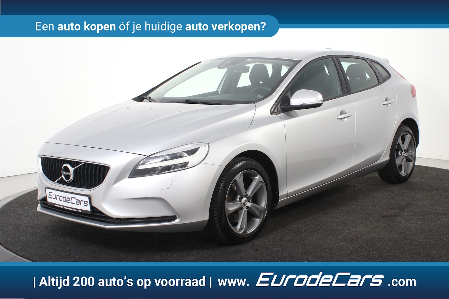 Volvo V40 - 2.0 T3 Nordic+ *Leer*Navigatie*Stoelverwarming*Trekhaak* - AutoWereld.nl