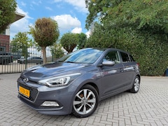 Hyundai i20 - 1.2 (4 cil.), Clima, Cruise Control, Panoramadak, Isofix, Led, LM-velgen 16", Parkeersenso