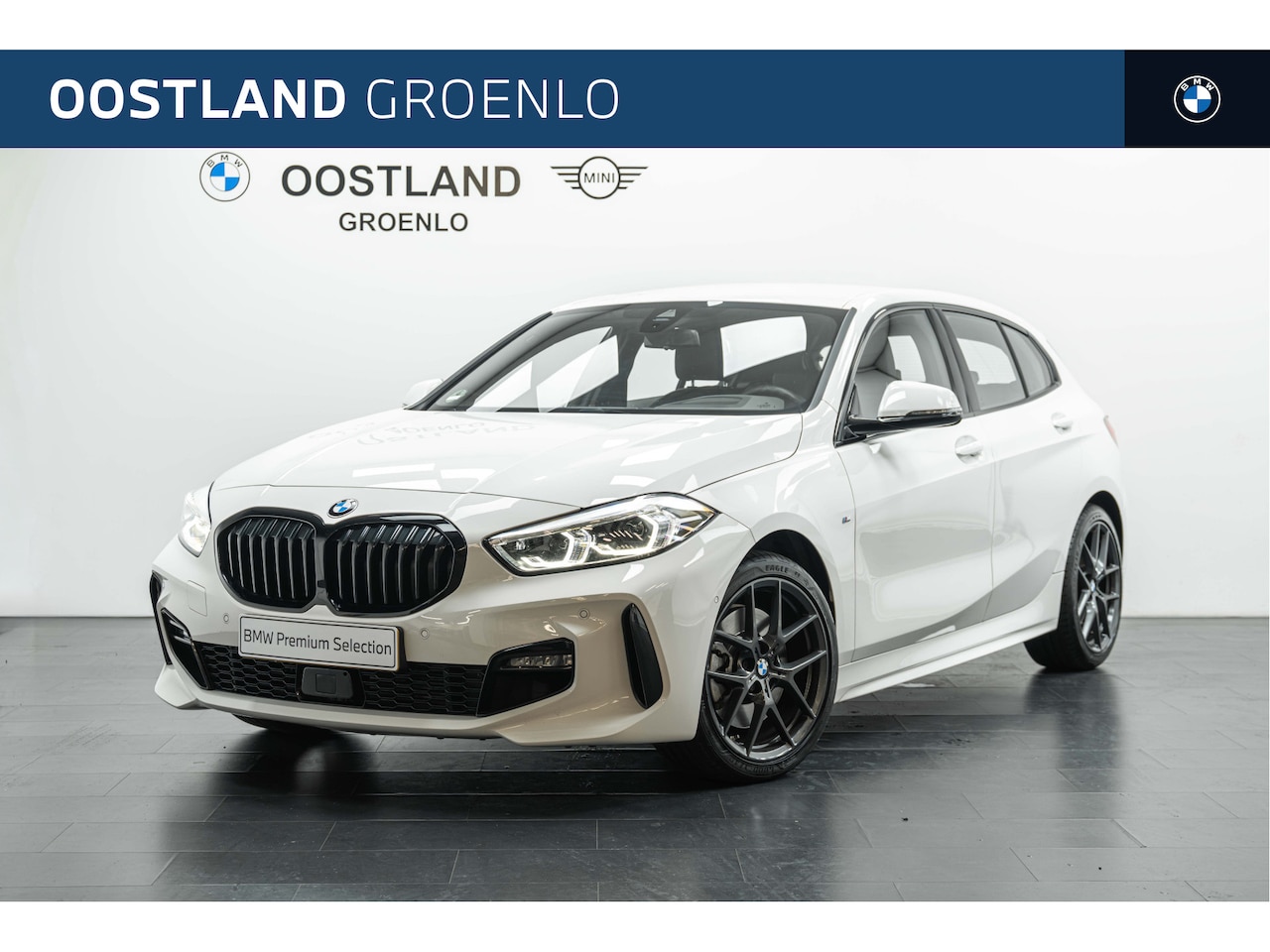BMW 1-serie - 120i M Sport Automaat / Sportstoelen / Comfort Access / Harman Kardon / Head-Up / Active C - AutoWereld.nl