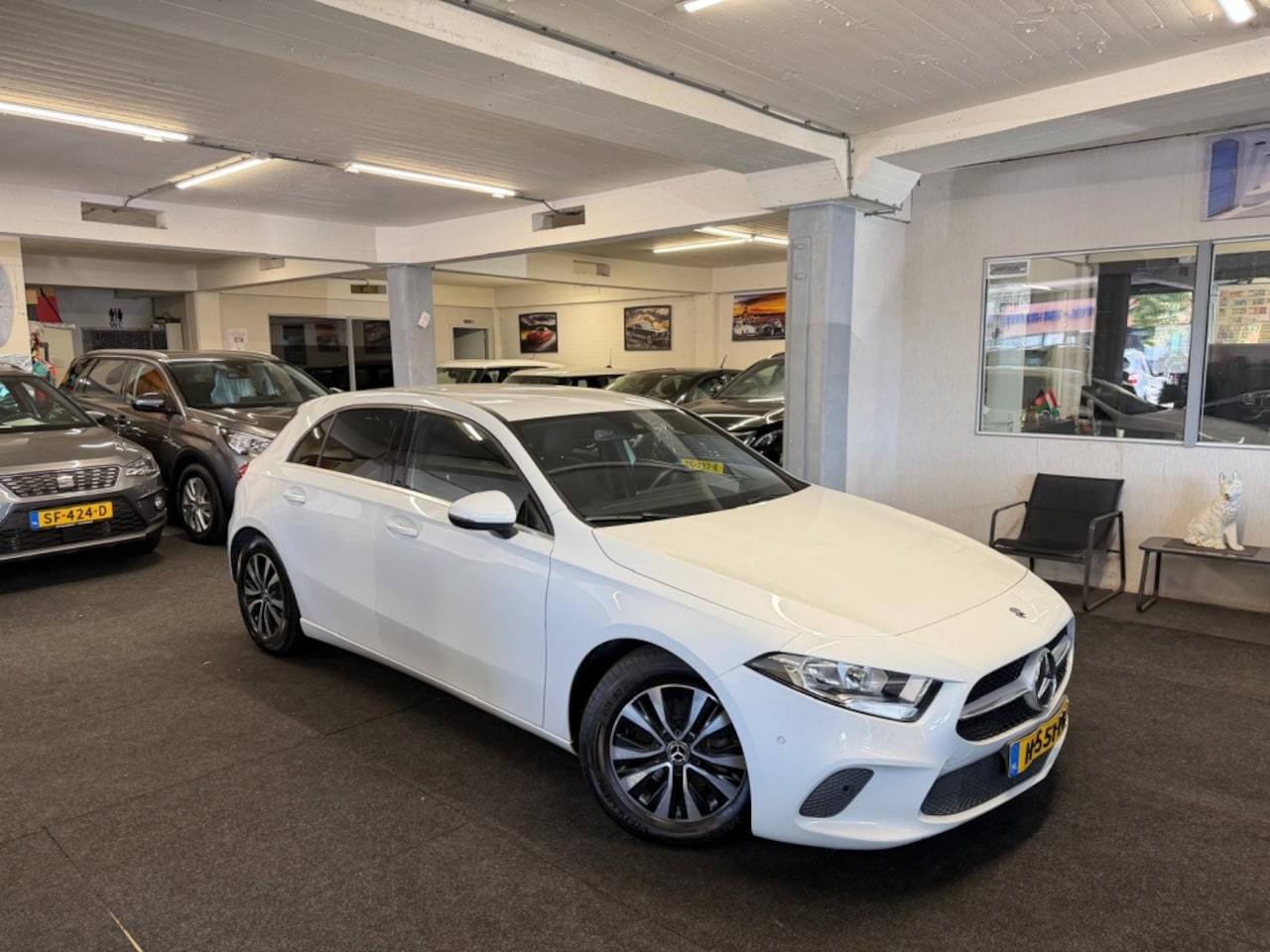 Mercedes-Benz A-klasse - 180 Bns Solution*Carplay*Camera*Led*Velgen - AutoWereld.nl
