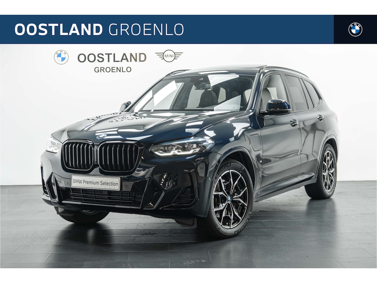 BMW X3 - xDrive30e M Sport Automaat / Panoramadak / Achteruitrijcamera / LED / Sportstoelen / Stoel - AutoWereld.nl