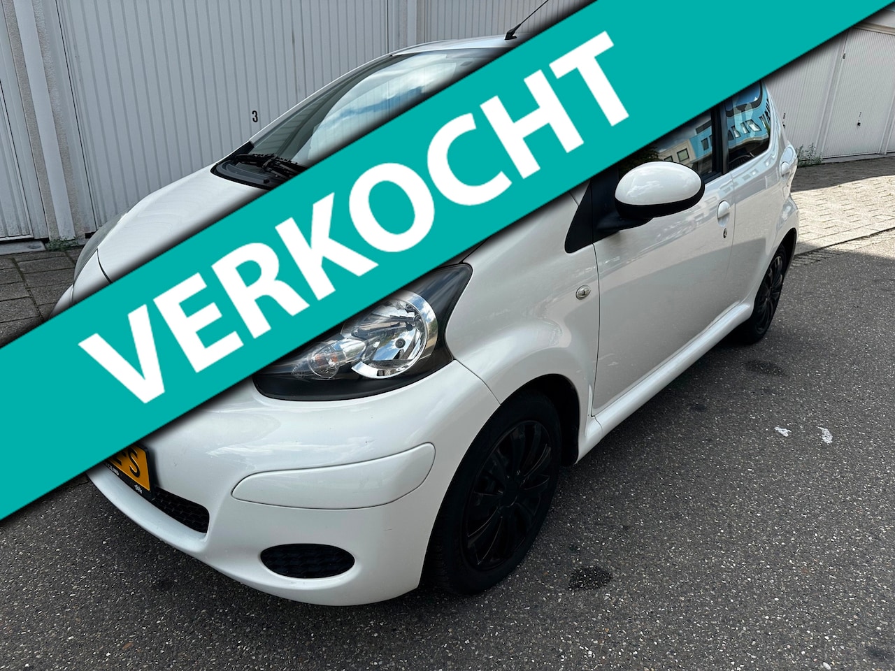 Toyota Aygo - 1.0-12V Cool 1.0-12V Cool - AutoWereld.nl