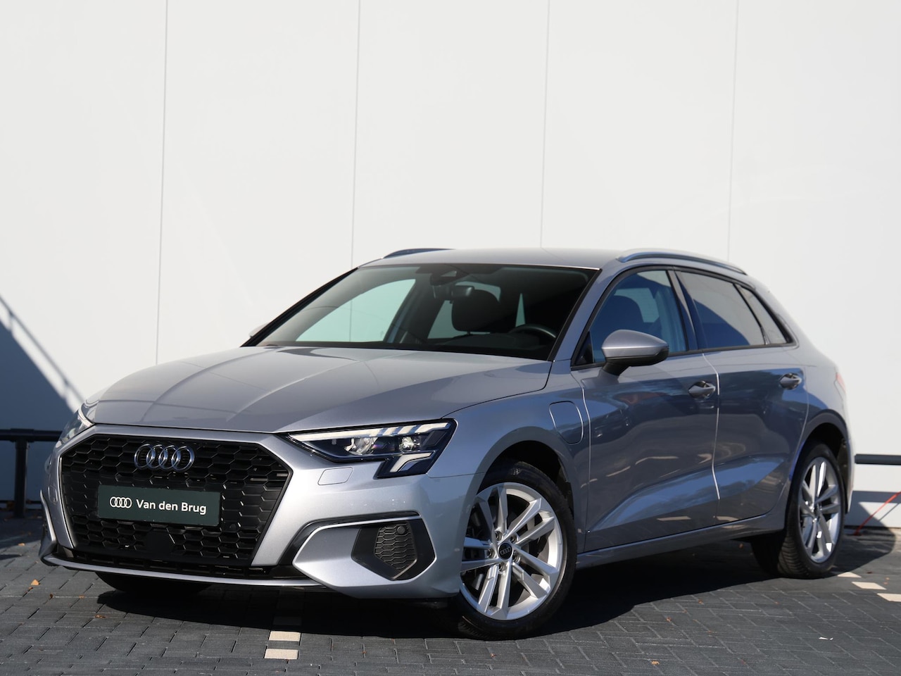 Audi A3 Sportback - 40 TFSI e Advanced edition 204pk | Camera | Stoelverwarming | Keyless | Adaptive Cruise - AutoWereld.nl