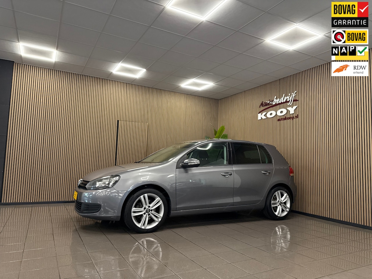 Volkswagen Golf - 1.4 TSI Comfortline * Automaat / Trekhaak / Navigatie / Cruise control / NL Auto * - AutoWereld.nl