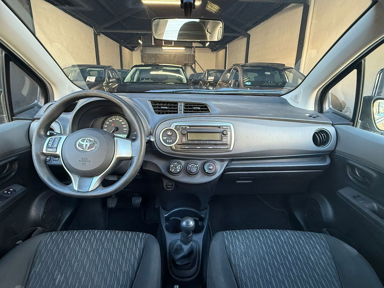 Toyota Yaris - 1.0 VVT-i Dealeronderh | Elektrische Ramen 2011 - AutoWereld.nl