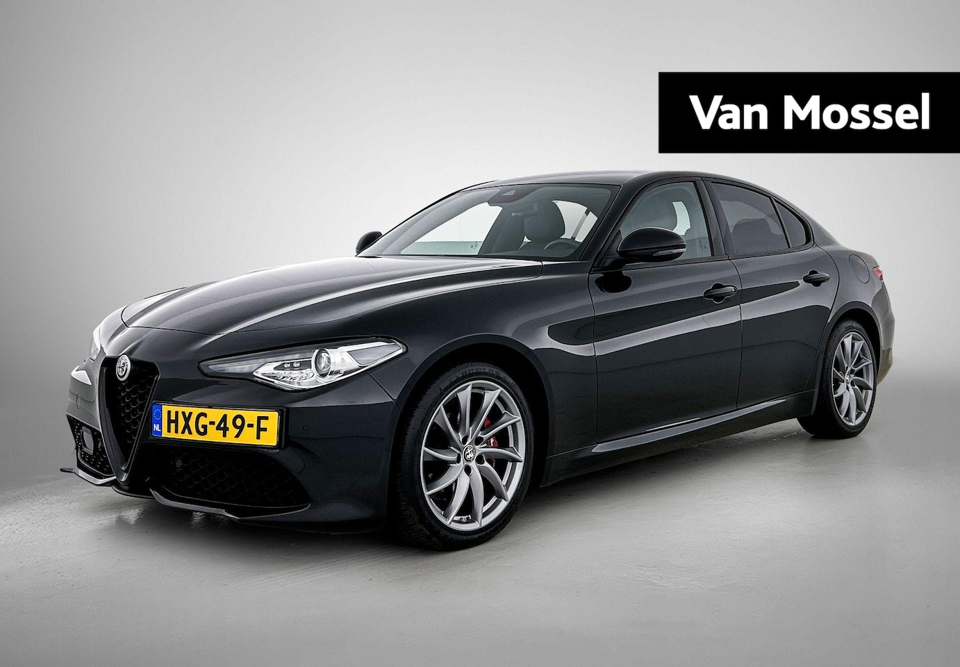 Alfa Romeo Giulia - 2.0T 200pk Sprint | AUTOMAAT | ACHTERUITRIJCAMERA | APPLE CARPLAY - ANDROID AUTO | HALF LE - AutoWereld.nl