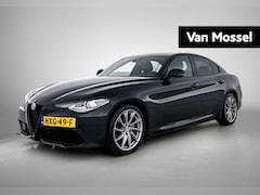 Alfa Romeo Giulia - 2.0T 200pk Sprint | AUTOMAAT | ACHTERUITRIJCAMERA | APPLE CARPLAY - ANDROID AUTO | HALF LE