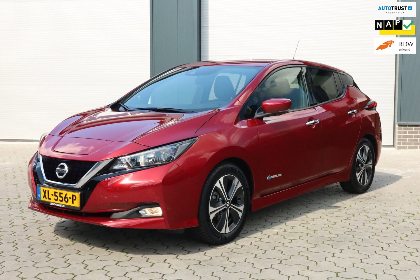 Nissan LEAF - N-Connecta 40 kWh Trekhaak Navi 360 Stuurverwarming - AutoWereld.nl