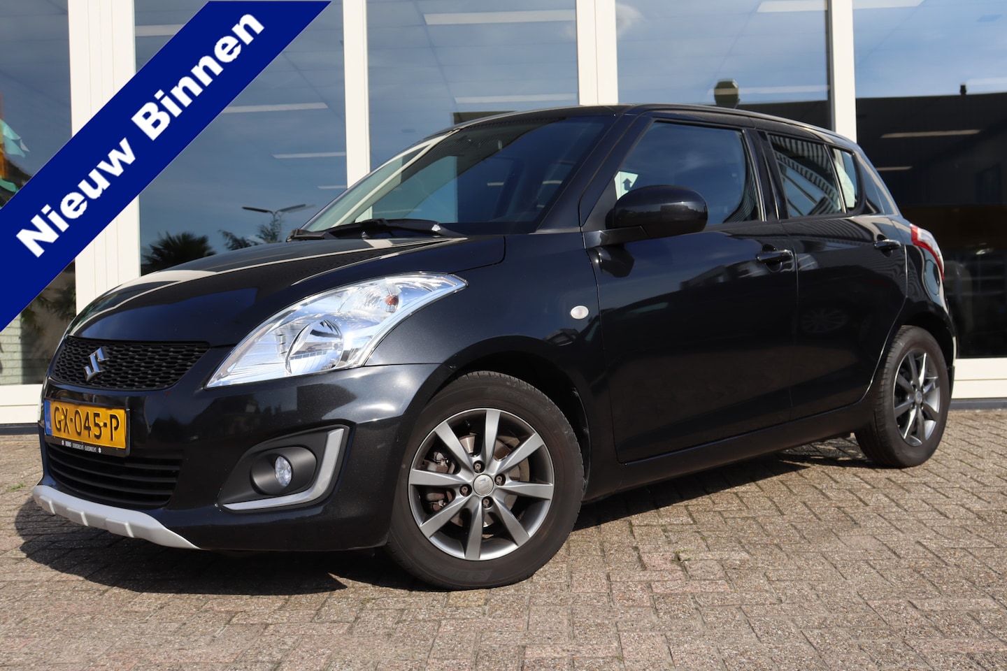 Suzuki Swift - 1.2 Comfort 1.2 Comfort, Automaat, Airco, Dealer onderhouden, Stoelverwarming, NAP, LMV, Prijs Is Rijk - AutoWereld.nl