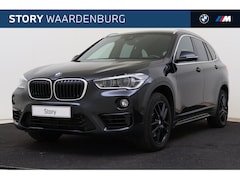 BMW X1 - sDrive20i High Executive Sport Line Automaat / Achteruitrijcamera / Sportstoelen / Navigat