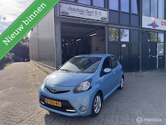 Toyota Aygo - 1.0 VVT-i Dynamic Blue 5 Deurs Airco Nieuwe APK NAP Logisch