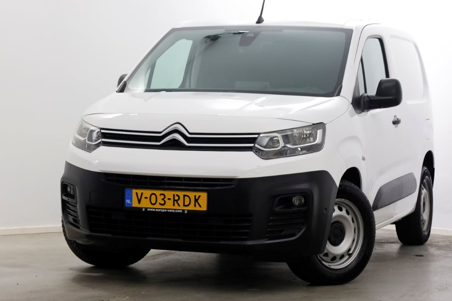 Citroën Berlingo - 1.2 PureTech 110pk Benzine Automaat Airco/Navi/3Pers. 06-2020 - AutoWereld.nl