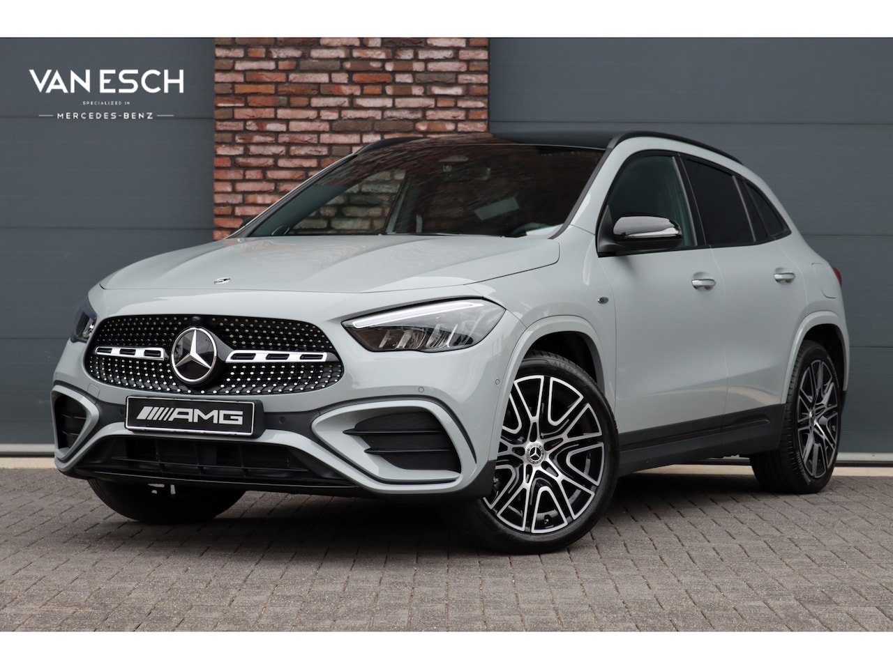 Mercedes-Benz GLA-Klasse - 250 e AMG Line | Panoramadak | Burmester | Distronic | Memory | Trekhaak | Camera | Sfeerv - AutoWereld.nl