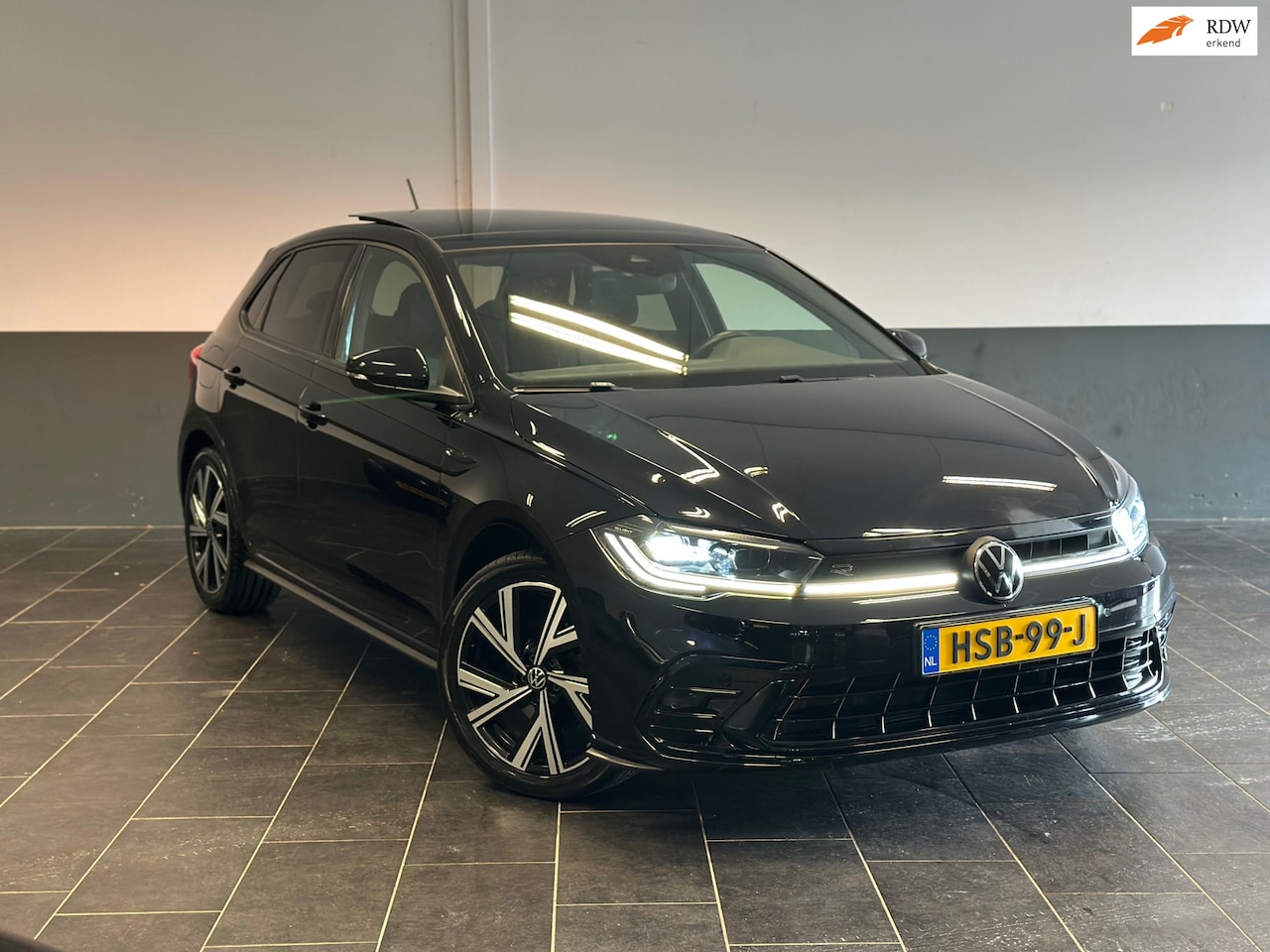 Volkswagen Polo - 1.0 TSI 3x R-Line , pano , virtual , carplay - AutoWereld.nl
