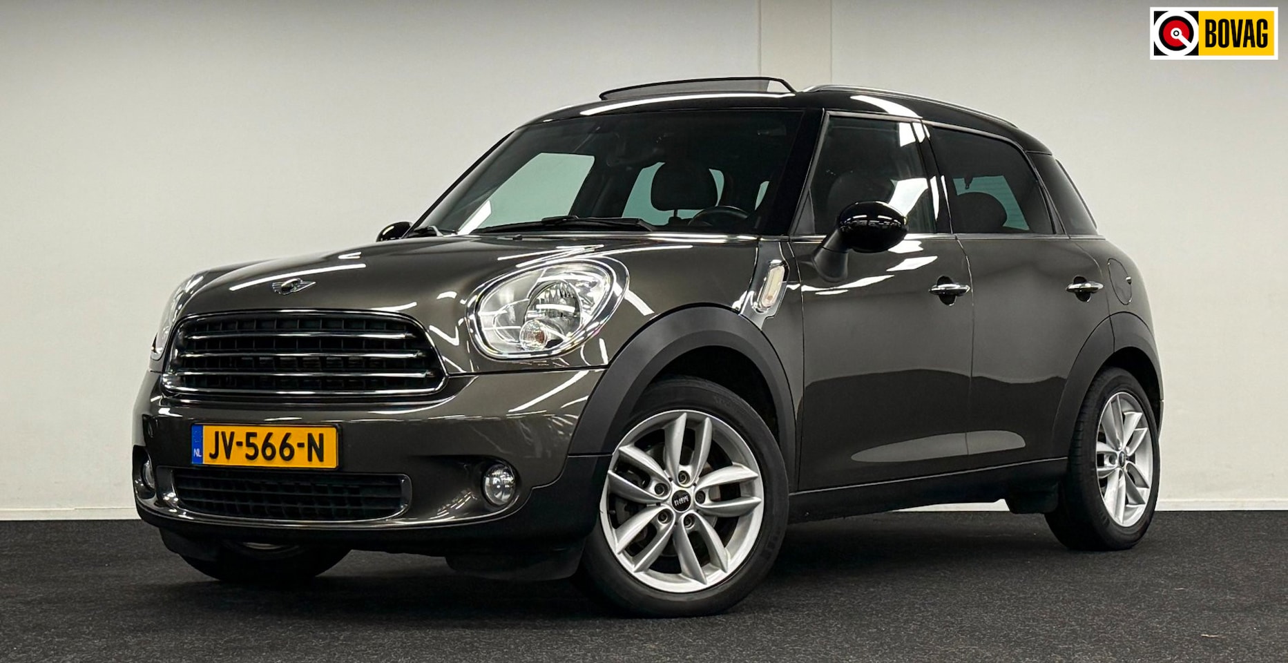 MINI Countryman - 1.6 Cooper Chili*Automaat*Panodak*Navi*Stoelverw* - AutoWereld.nl