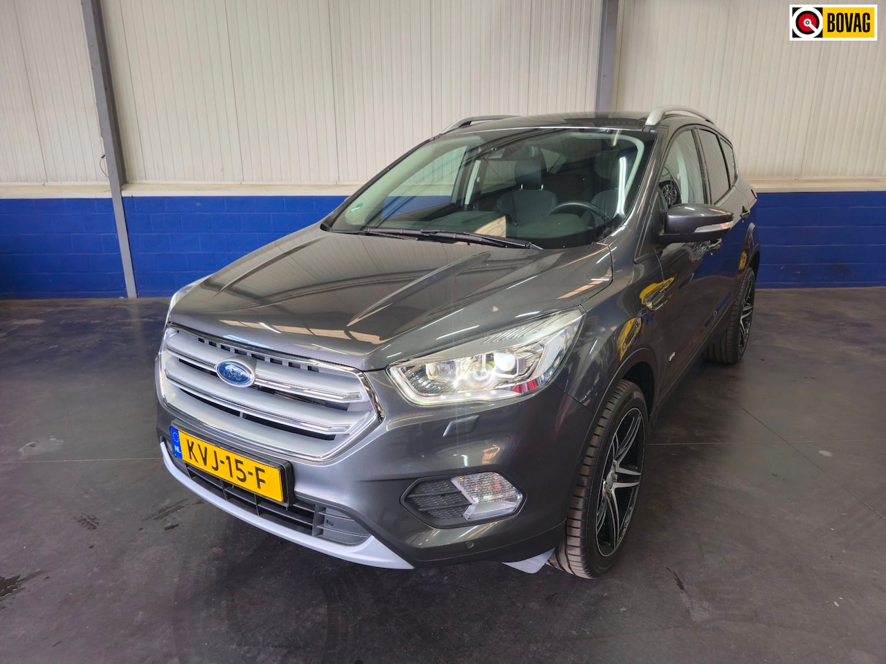 Ford Kuga - 1.5 Titanium 4WD 1.5 Titanium 4WD - AutoWereld.nl