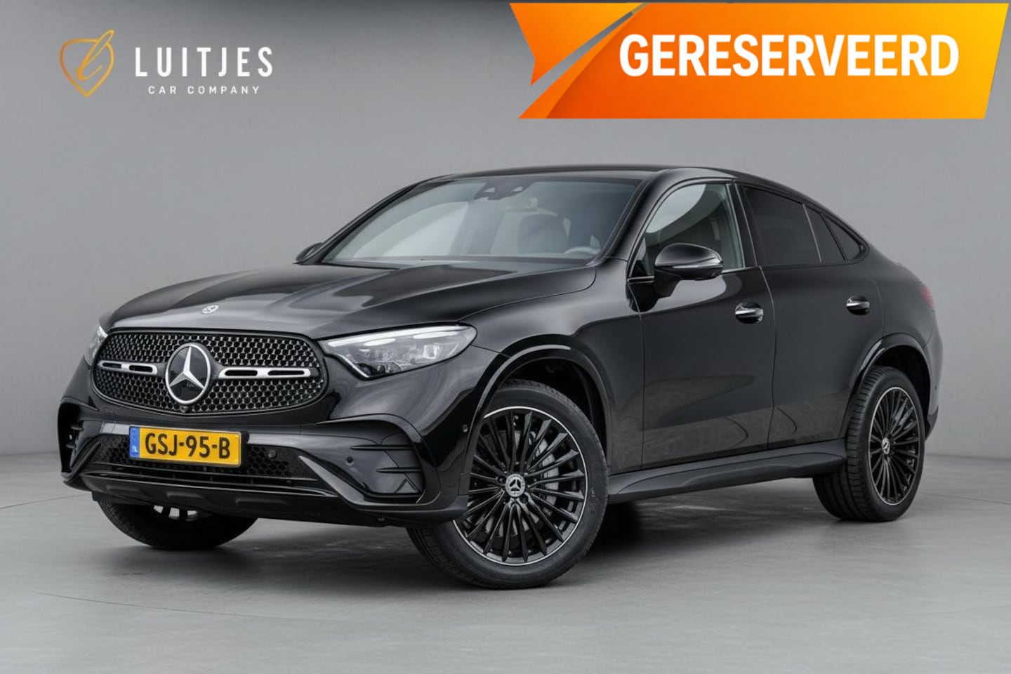 Mercedes-Benz GLC-klasse Coupé - 300e 4MATIC AMG Nightpack|Pano|NL-auto|BTW|Carbon|Trekhaak|Dealeronderhouden - AutoWereld.nl