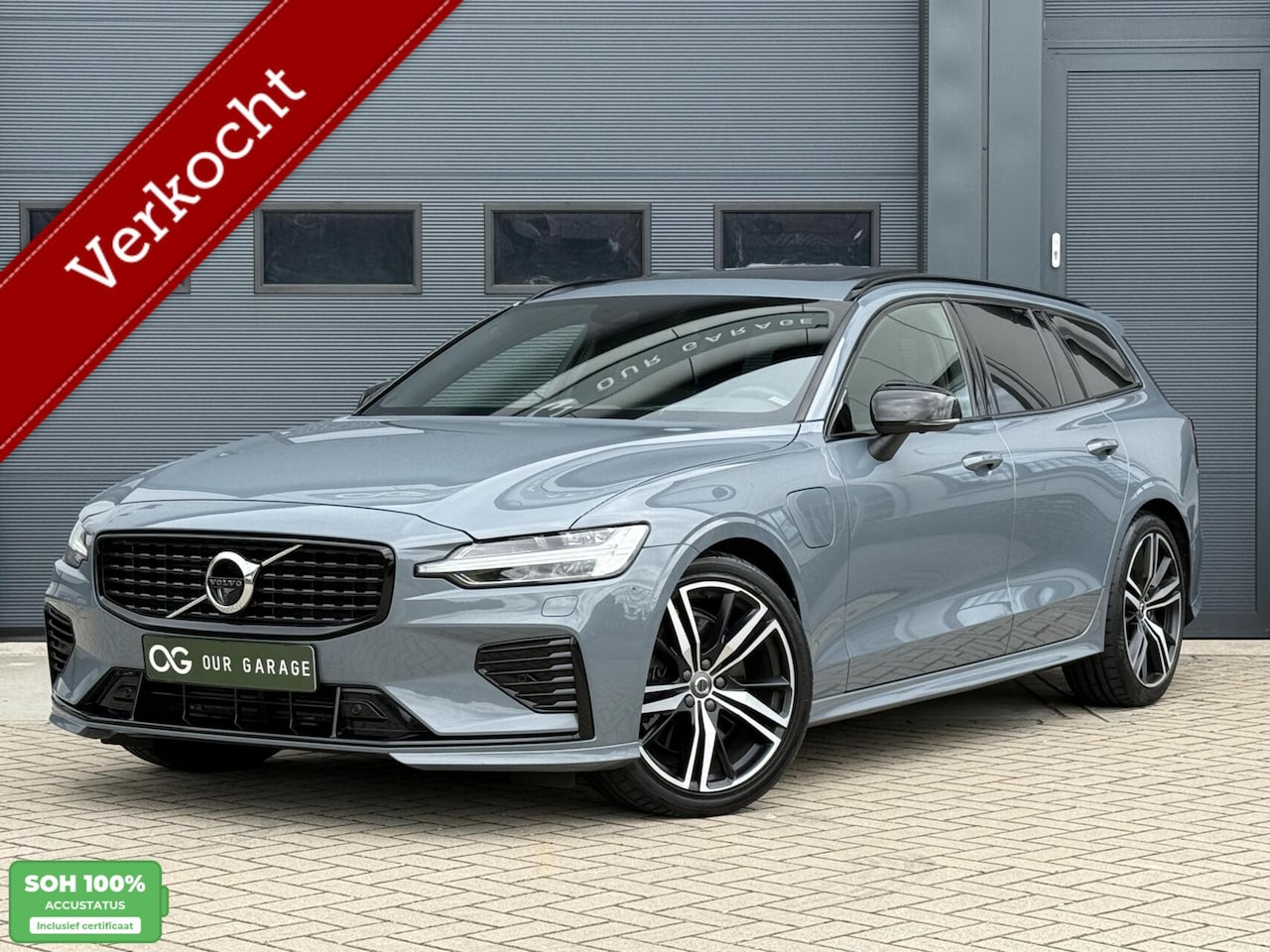 Volvo V60 - T6 Plug-in AWD Ultimate Dark|Long|360|B&W|Pano|HuD|Trekhaak - AutoWereld.nl