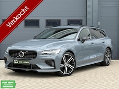 Volvo V60 - T6 Plug-in AWD Ultimate Dark|Long|360|B&W|Pano|HuD|Trekhaak