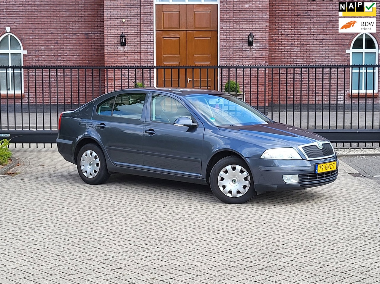 Skoda Octavia - 1.8 TSI Ambiente / Airco / Trekhaak / Pdc / Cruise control / Nap - AutoWereld.nl