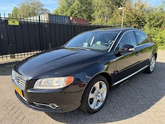 Volvo S80 - 2.0 T Momentum Leer/Stoelverw/Clima/Navi/PDC