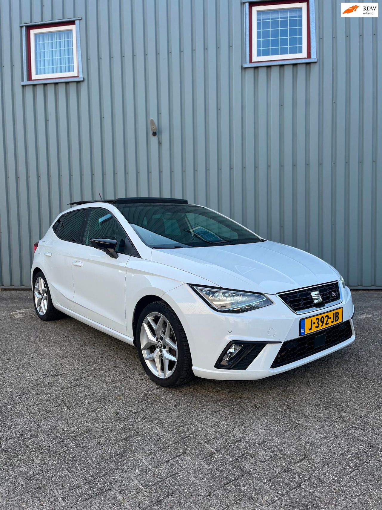 SEAT Ibiza - 1.0 TSI FR/pano/led/virtual/beats/alcantara - AutoWereld.nl